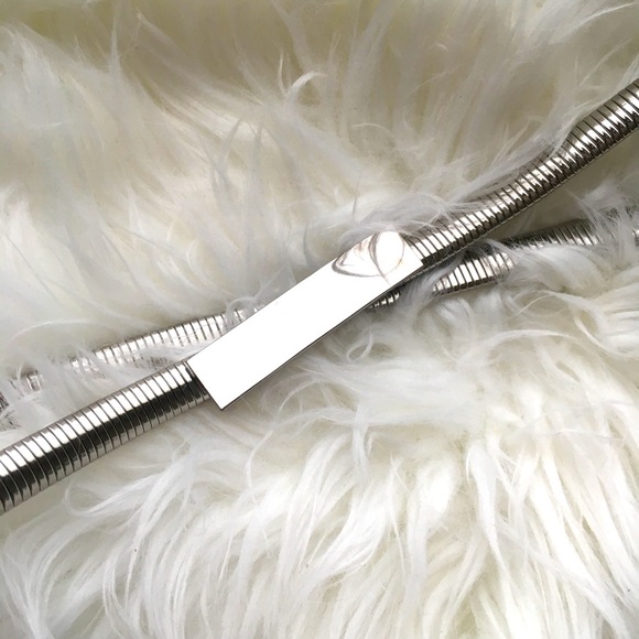 Vintage Metallic Belt - Picture 2 of 3